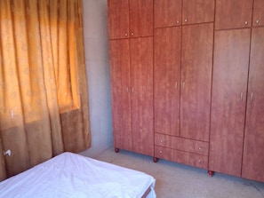3 camere, ferro/asse da stiro