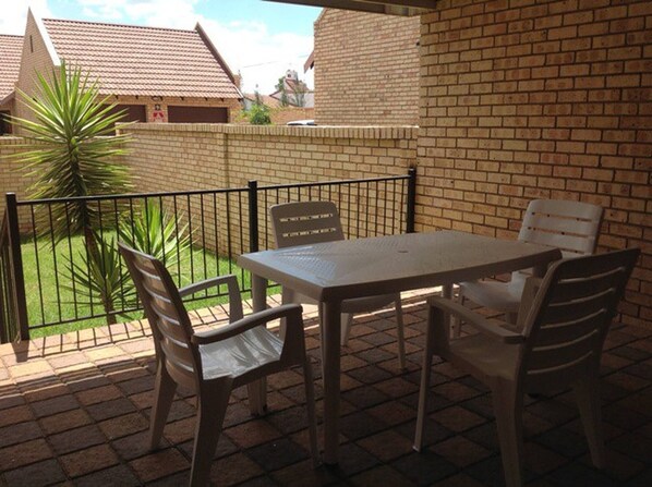 House, 2 Bedrooms, Balcony, Garden View | Balcony