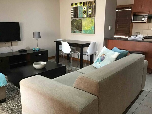 House, 2 Bedrooms, Balcony, Garden View | Living area - Fully Furnished Pentagon Park (Bloemfontein)