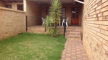 House, 2 Bedrooms, Balcony, Garden View | Exterior
