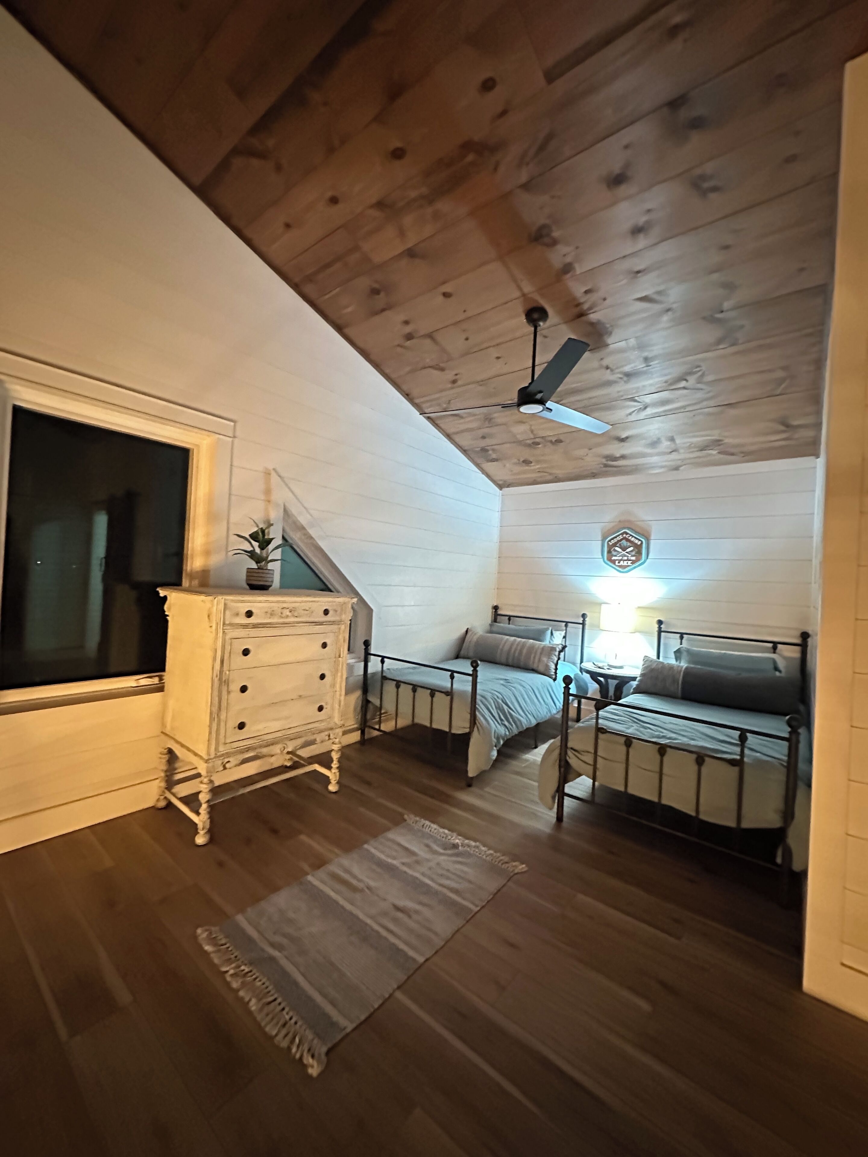 3 bedrooms, free WiFi, bed sheets