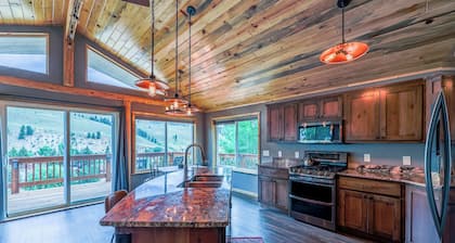 New Listing! Newly Remodeled, Stunning Views, Deck, Walk to Downtown Creede