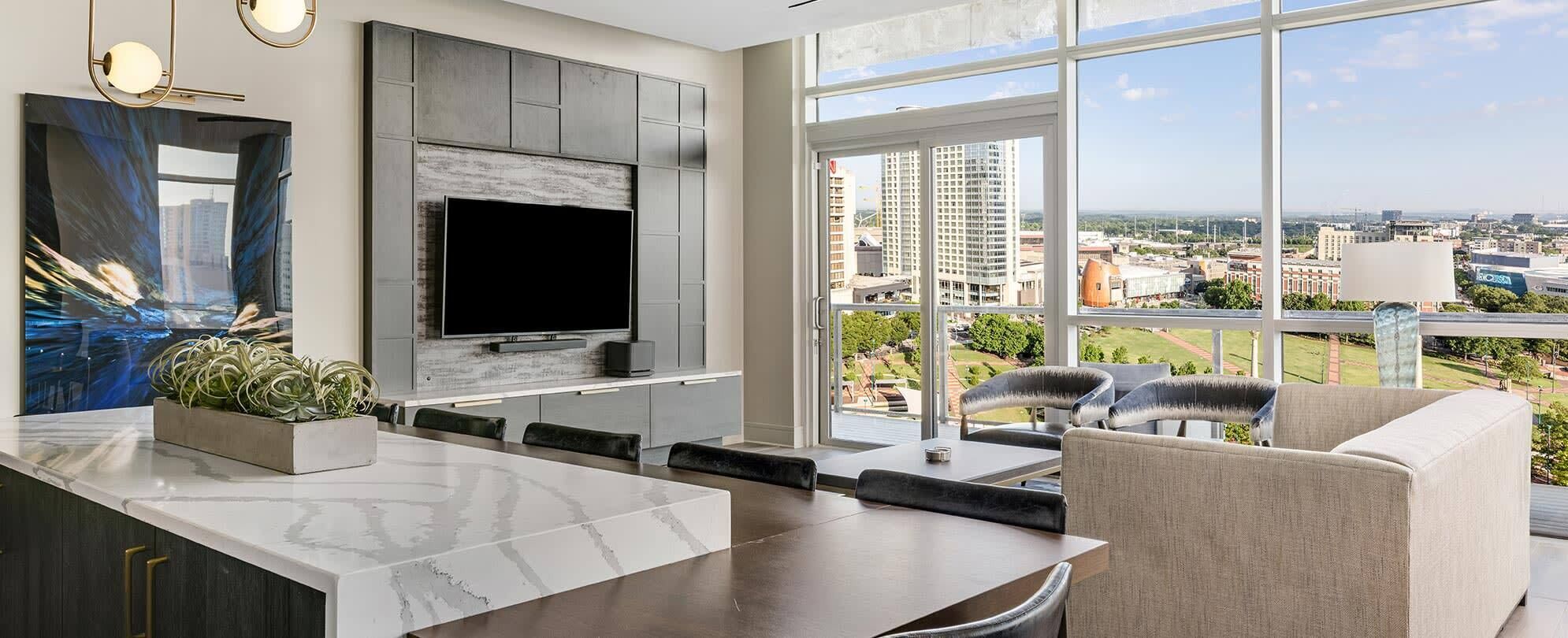 2BR PR Condo in Atlanta's Heart, Park View