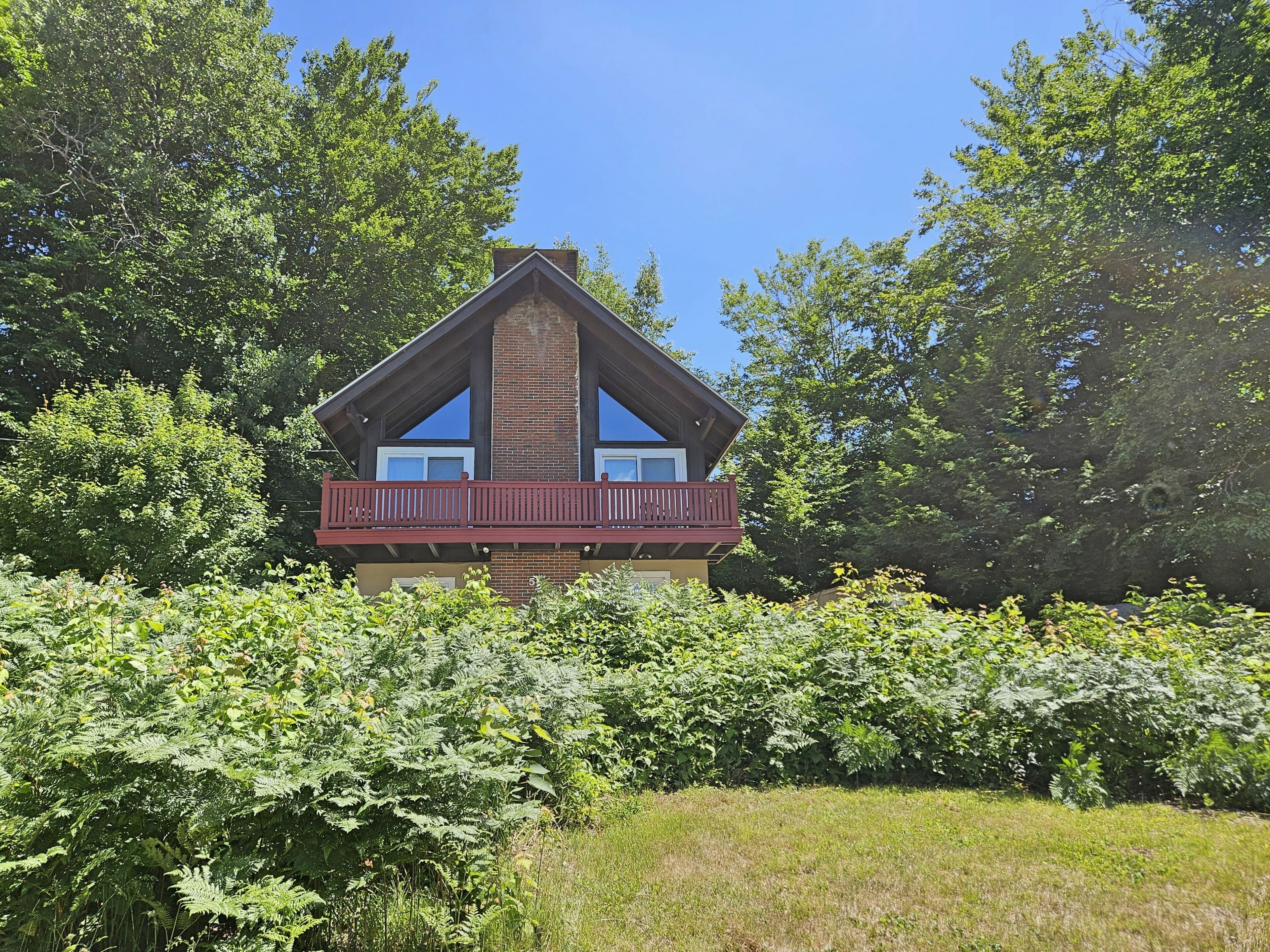 IM056 - Managed by Loon Reservation Service - NH Meals & Rooms Lic# 056365