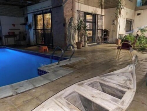 Charming 2-bedroom villa in welcoming Giza Governorate with a Pool, WiFi