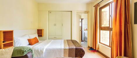 1 bedroom, iron/ironing board, WiFi, bed sheets