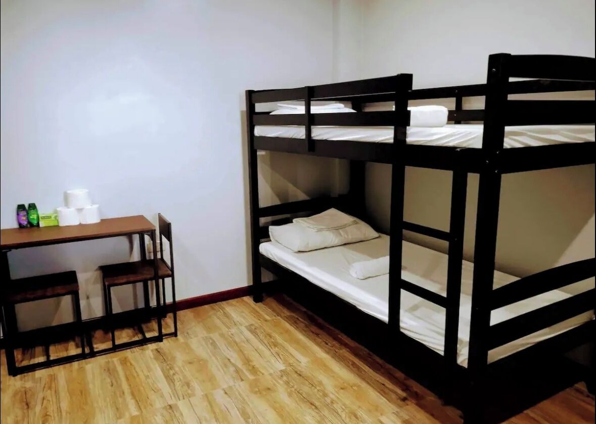 5 makuuhuonetta, Wi-Fi, vuodevaatteet