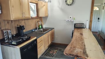 Refrigerador, microondas, parrilla de estufa y lavavajillas