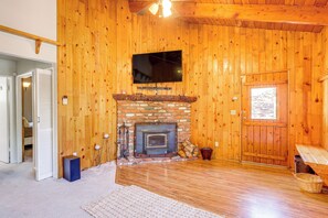 House (3 Bedrooms) | Interior - Convenient Running Springs Home - Dogs Welcome! (Running Springs)