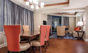 Dining - 3br Presidential Unit Luxury in Maryland (Oxon Hill)
