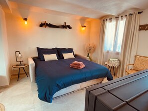 4 Schlafzimmer, Bügeleisen/Bügelbrett, Reisekinderbett, WLAN