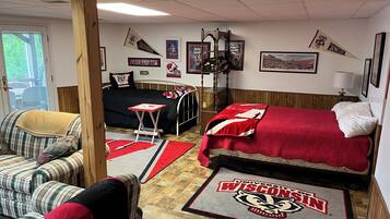 3 bedrooms, WiFi, bed sheets