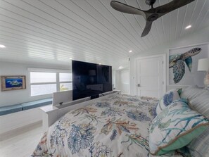 4 bedrooms, desk, iron/ironing board, travel crib - Mystic Waters~ Open Ocean Views, Private Pool! (Marathon)