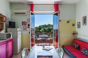 Apartment | Eigene Küche | Kühlschrank, Mikrowelle, Ofen, Herdplatte