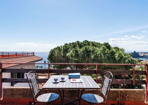 Apartment | Terrace/patio - Alice Apartment with Terrace  (Aci Castello)