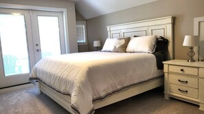 4 chambres, fer et planche à repasser, accès au Wi-Fi (inclus)