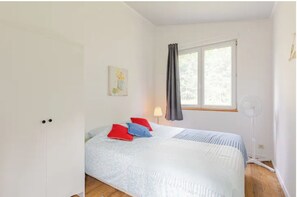 2 bedrooms, free WiFi, bed sheets