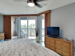 2 bedrooms, individually decorated, individually furnished - Hibiscus II (St. Augustine)