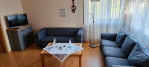 TV, fireplace - Home away from Home for up to 6 people (Nordstrand)