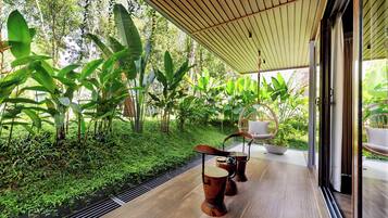 Kamar Double Khas, balkon, pemandangan sungai | Balkon