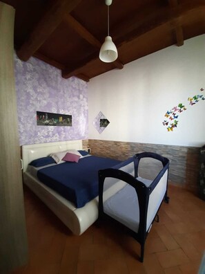 1 makuuhuone, silitysrauta/-lauta, Wi-Fi, vuodevaatteet