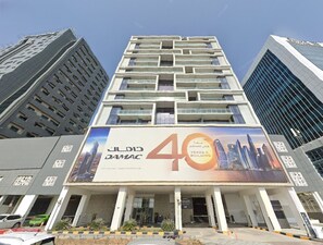 Exterior - Chic 1BR Apartment in Avanti Tower, Business Bay by Deluxe Holiday Homes (Dubai)