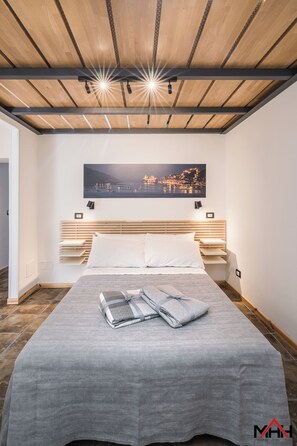 1 soverom, skrivebord, wi-fi og sengetøy