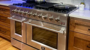 茶具/咖啡用具、冰箱、微波炉、烤箱