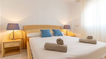 6 dormitorios, escritorio, tabla de planchar con plancha y wifi