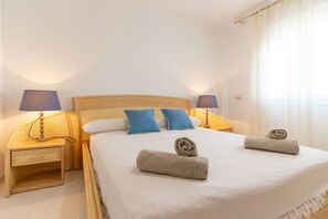 6 chambres, bureau, fer et planche Ă repasser, Wi-Fi