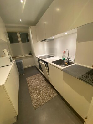 Private kitchen - Charming-cozy 2 rooms apartment in the heart of Copenhagen with balcony! (Frederiksberg)