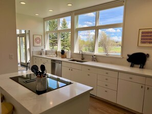 Private kitchen - Stunning 4 Bedroom in Wilson WY with Teton Views.  Long Term Rental. (Wilson)