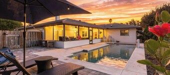 Island Vibes Beach House~ 4 min. Walk 2 Beach • Heated Pool • King Beds