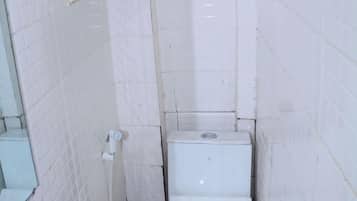 Shower, towels, soap, shampoo