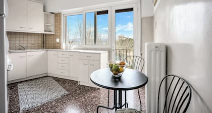 Bright Central Apartment with Splendid sea view!