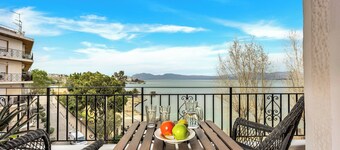 Bright Central Apartment with Splendid sea view! 