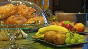 Daily buffet breakfast (EUR 20 per person)