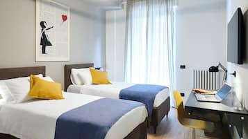 Deluxe Double Room, Balcony, City View | 1 bedroom, hypo-allergenic bedding, soundproofing, free WiFi