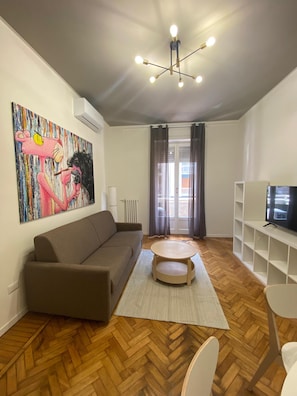 Deluxe Apartment | Living area