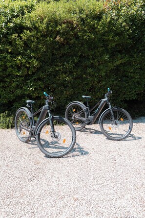 المنطقة المحيطة بالمنشأة