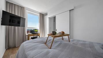1 bedroom, desk, iron/ironing board, free WiFi