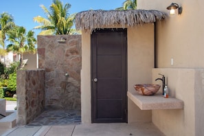 Property grounds - NO BAD Days Condo (San José del Cabo)