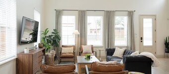 The Fitzgerald- Closest to the Silos and near Baylor 