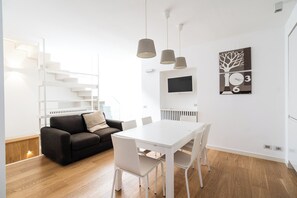 Apartment, Balcony | Private kitchen