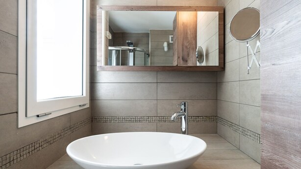 Apartment, Balkon | Badezimmer