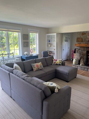 スマートテレビ、ステレオ