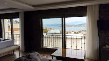 Suite Deluxe, fumadors, vistes al mar | Sala d'estar