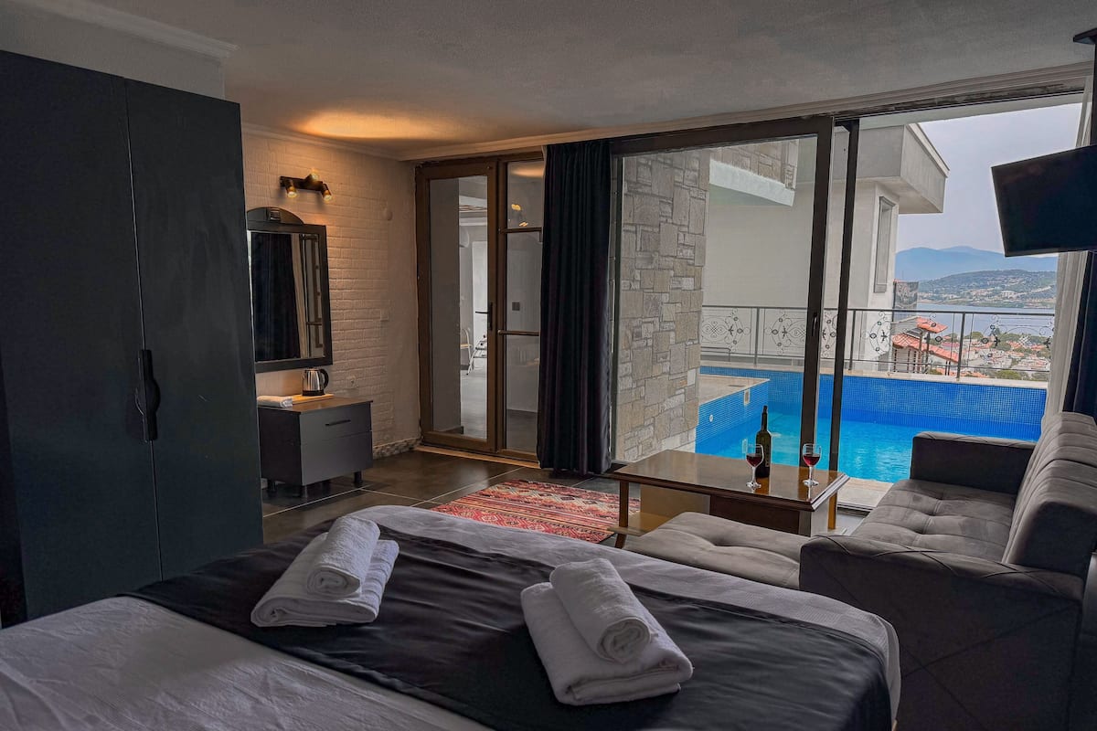 Superior Room, Pool View, Poolside | Laptop workspace, iron/ironing board (on request), bed sheets