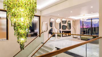 Sauna, steam room, Turkish bath/hammam, body treatments, aromatherapy