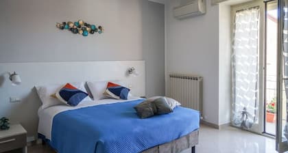 Nonna Carmela Holiday House - Matrimoniale con Balcone Privato